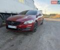 Красный Вольво B60, объемом двигателя 2.4 л и пробегом 270 тыс. км за 15500 $, фото 1 на Automoto.ua