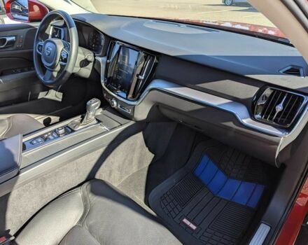 Вольво B60 2020 в Житомире на Automoto.ua Красный Вольво B60, объемом двигателя 2 л и пробегом 32 тыс. км за 14600 $, фото 12 на Automoto.ua