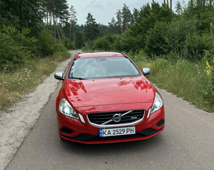 Красный Вольво B60, объемом двигателя 1.98 л и пробегом 302 тыс. км за 10600 $, фото 1 на Automoto.ua
