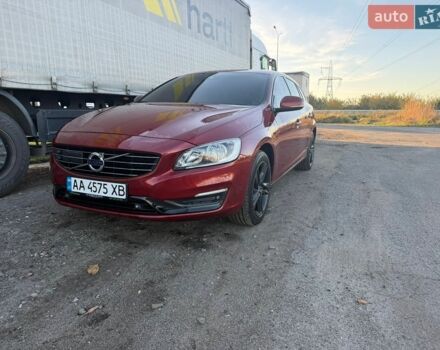 Красный Вольво B60, объемом двигателя 2.4 л и пробегом 270 тыс. км за 15500 $, фото 1 на Automoto.ua