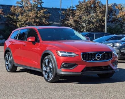 Красный Вольво B60, объемом двигателя 2 л и пробегом 32 тыс. км за 14600 $, фото 1 на Automoto.ua