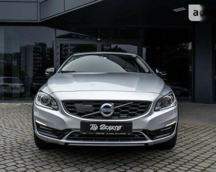 Вольво B60, объемом двигателя 2.5 л и пробегом 212 тыс. км за 16800 $, фото 1 на Automoto.ua