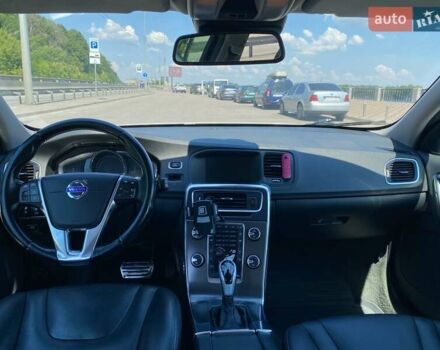 Вольво B60, объемом двигателя 1.6 л и пробегом 220 тыс. км за 11900 $, фото 7 на Automoto.ua