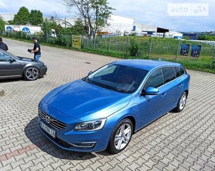 Вольво B60, объемом двигателя 2.4 л и пробегом 294 тыс. км за 15700 $, фото 98 на Automoto.ua