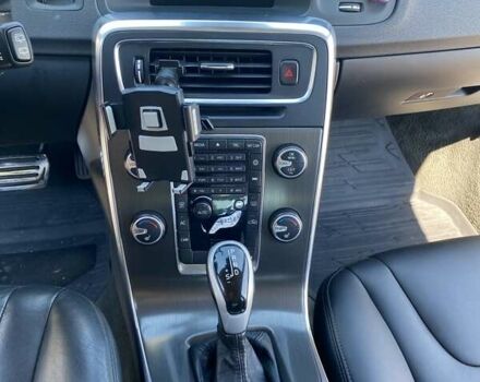 Вольво B60, объемом двигателя 1.6 л и пробегом 220 тыс. км за 11900 $, фото 11 на Automoto.ua