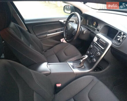 Вольво B60, объемом двигателя 2 л и пробегом 234 тыс. км за 14000 $, фото 4 на Automoto.ua