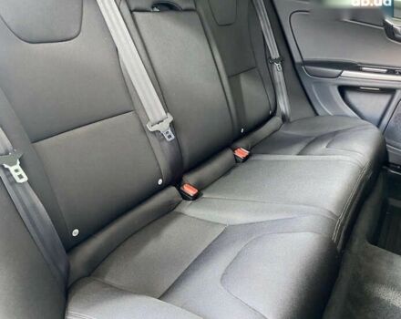 Вольво B60, объемом двигателя 0 л и пробегом 207 тыс. км за 16950 $, фото 9 на Automoto.ua