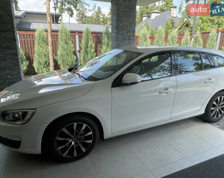 Вольво B60, объемом двигателя 1.97 л и пробегом 200 тыс. км за 15300 $, фото 1 на Automoto.ua