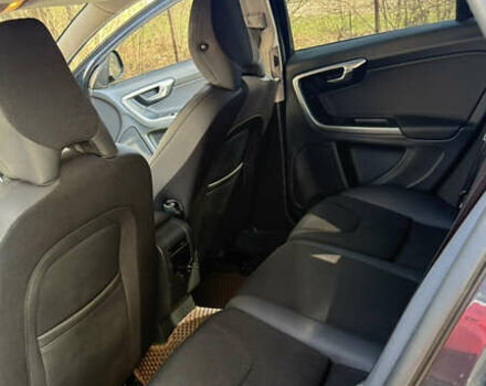 Сірий Вольво B60, об'ємом двигуна 1.6 л та пробігом 220 тис. км за 10000 $, фото 25 на Automoto.ua