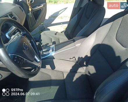 Серый Вольво B60, объемом двигателя 1.98 л и пробегом 450 тыс. км за 8500 $, фото 10 на Automoto.ua