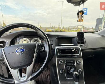 Сірий Вольво B60, об'ємом двигуна 1.6 л та пробігом 220 тис. км за 10000 $, фото 16 на Automoto.ua