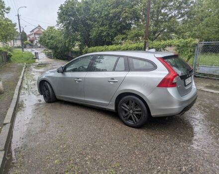 Сірий Вольво B60, об'ємом двигуна 2 л та пробігом 384 тис. км за 8499 $, фото 2 на Automoto.ua