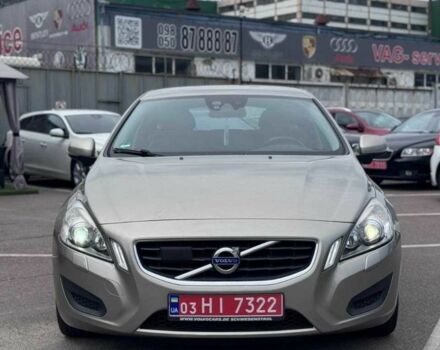 Серый Вольво B60, объемом двигателя 2 л и пробегом 233 тыс. км за 13000 $, фото 4 на Automoto.ua