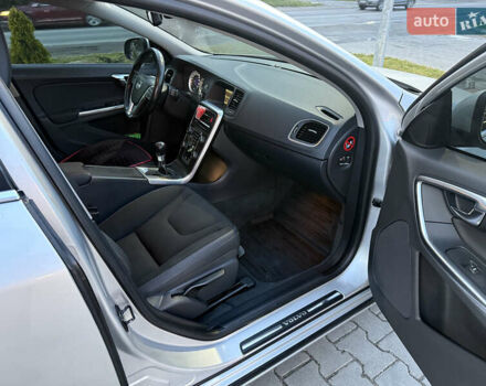 Серый Вольво B60, объемом двигателя 1.56 л и пробегом 302 тыс. км за 9500 $, фото 14 на Automoto.ua