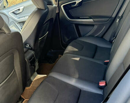 Сірий Вольво B60, об'ємом двигуна 1.6 л та пробігом 220 тис. км за 10000 $, фото 24 на Automoto.ua