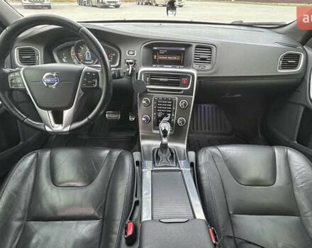 Вольво B60 2011 в Луцке на Automoto.ua Серый Вольво B60, объемом двигателя 1.98 л и пробегом 287 тыс. км за 12500 $, фото 24 на Automoto.ua