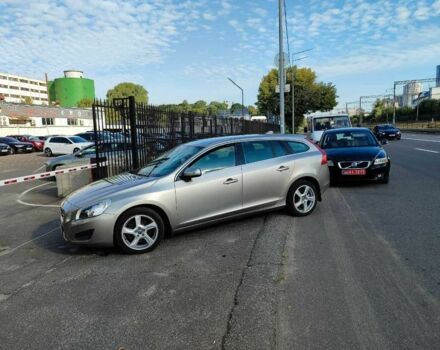 Серый Вольво B60, объемом двигателя 2 л и пробегом 233 тыс. км за 13000 $, фото 5 на Automoto.ua