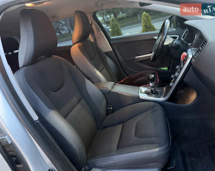 Серый Вольво B60, объемом двигателя 1.56 л и пробегом 302 тыс. км за 9500 $, фото 20 на Automoto.ua