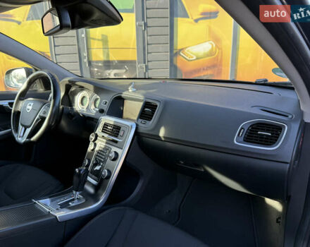 Сірий Вольво B60, об'ємом двигуна 2 л та пробігом 255 тис. км за 10700 $, фото 28 на Automoto.ua