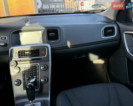 Сірий Вольво B60, об'ємом двигуна 2 л та пробігом 255 тис. км за 10700 $, фото 33 на Automoto.ua