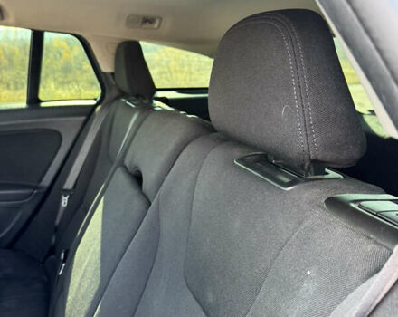 Сірий Вольво B60, об'ємом двигуна 1.56 л та пробігом 271 тис. км за 10300 $, фото 24 на Automoto.ua