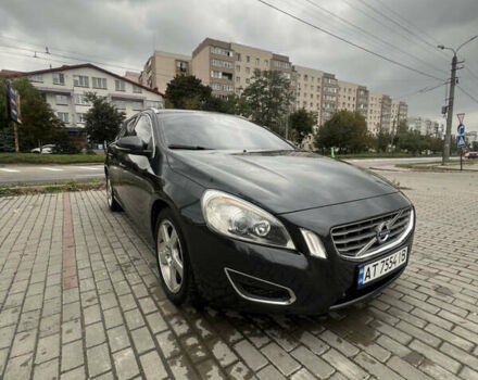 Сірий Вольво B60, об'ємом двигуна 2.4 л та пробігом 350 тис. км за 11450 $, фото 1 на Automoto.ua