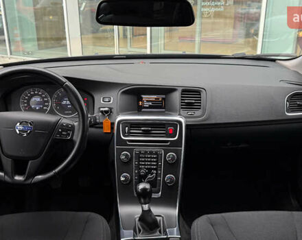 Сірий Вольво B60, об'ємом двигуна 2 л та пробігом 259 тис. км за 8500 $, фото 7 на Automoto.ua