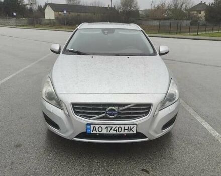 Сірий Вольво B60, об'ємом двигуна 2.4 л та пробігом 375 тис. км за 9500 $, фото 3 на Automoto.ua