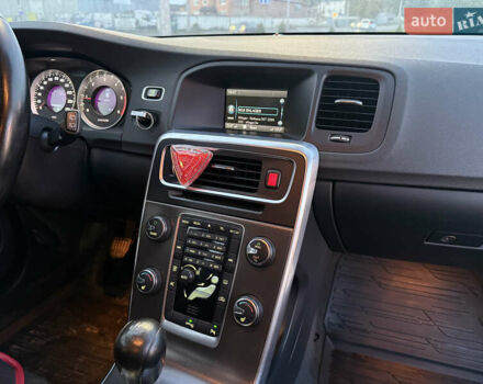 Серый Вольво B60, объемом двигателя 1.56 л и пробегом 302 тыс. км за 9500 $, фото 24 на Automoto.ua