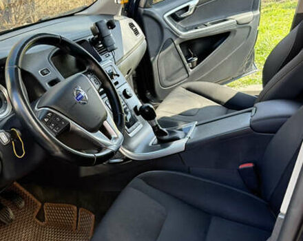 Сірий Вольво B60, об'ємом двигуна 1.6 л та пробігом 220 тис. км за 10000 $, фото 23 на Automoto.ua