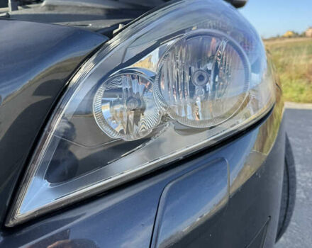 Сірий Вольво B60, об'ємом двигуна 1.56 л та пробігом 271 тис. км за 10300 $, фото 50 на Automoto.ua