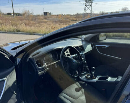 Сірий Вольво B60, об'ємом двигуна 1.56 л та пробігом 271 тис. км за 10300 $, фото 27 на Automoto.ua