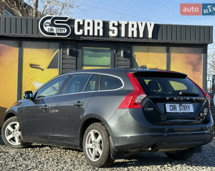 Сірий Вольво B60, об'ємом двигуна 2 л та пробігом 255 тис. км за 10700 $, фото 2 на Automoto.ua