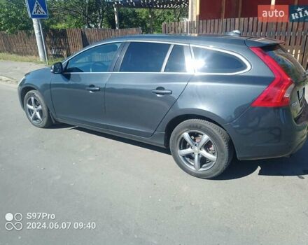 Серый Вольво B60, объемом двигателя 1.98 л и пробегом 450 тыс. км за 8500 $, фото 4 на Automoto.ua