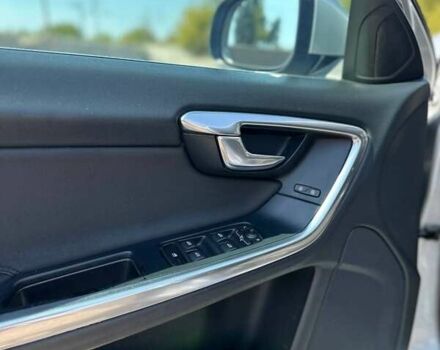 Серый Вольво B60, объемом двигателя 1.98 л и пробегом 320 тыс. км за 10800 $, фото 7 на Automoto.ua