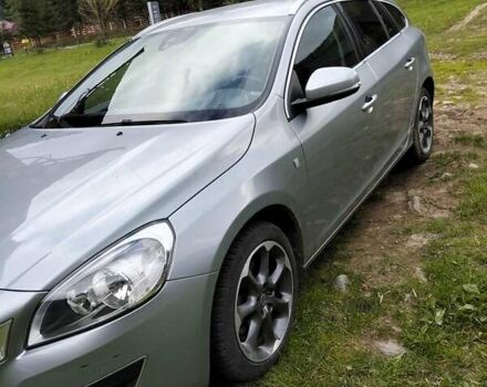 Сірий Вольво B60, об'ємом двигуна 2 л та пробігом 253 тис. км за 10400 $, фото 4 на Automoto.ua