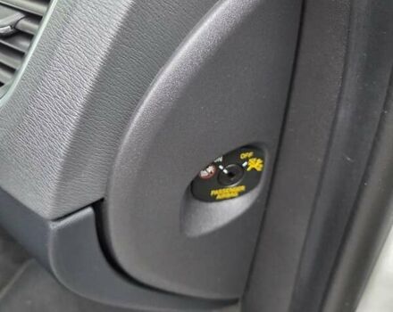 Сірий Вольво B60, об'ємом двигуна 0 л та пробігом 180 тис. км за 9799 $, фото 31 на Automoto.ua