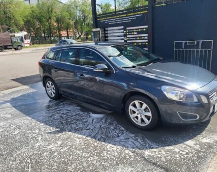 Сірий Вольво B60, об'ємом двигуна 1.6 л та пробігом 187 тис. км за 12200 $, фото 1 на Automoto.ua