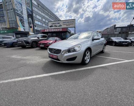 Серый Вольво B60, объемом двигателя 1.98 л и пробегом 240 тыс. км за 13000 $, фото 47 на Automoto.ua