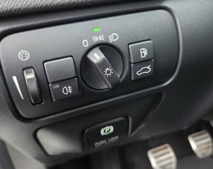 Сірий Вольво B60, об'ємом двигуна 0 л та пробігом 180 тис. км за 9799 $, фото 51 на Automoto.ua