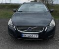 Серый Вольво B60, объемом двигателя 1.56 л и пробегом 245 тыс. км за 8200 $, фото 1 на Automoto.ua
