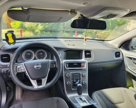 Сірий Вольво B60, об'ємом двигуна 1.6 л та пробігом 187 тис. км за 12200 $, фото 7 на Automoto.ua