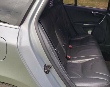 Сірий Вольво B60, об'ємом двигуна 2 л та пробігом 253 тис. км за 10400 $, фото 1 на Automoto.ua