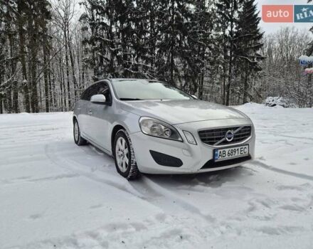 Серый Вольво B60, объемом двигателя 1.56 л и пробегом 300 тыс. км за 9500 $, фото 2 на Automoto.ua