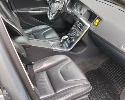 Сірий Вольво B60, об'ємом двигуна 2 л та пробігом 253 тис. км за 10400 $, фото 2 на Automoto.ua