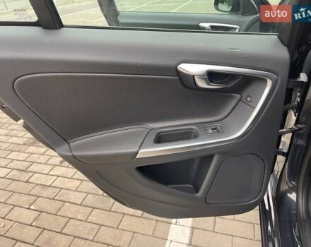 Сірий Вольво B60, об'ємом двигуна 2 л та пробігом 289 тис. км за 11400 $, фото 26 на Automoto.ua