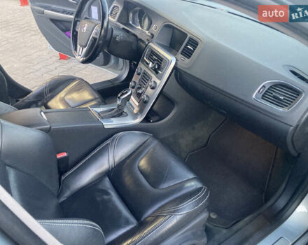 Вольво B60 2013 в Луцке на Automoto.ua Серый Вольво B60, объемом двигателя 2.4 л и пробегом 360 тыс. км за 13500 $, фото 16 на Automoto.ua