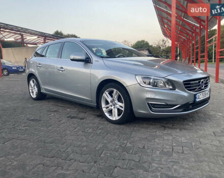 Вольво B60 2013 в Луцке на Automoto.ua Серый Вольво B60, объемом двигателя 2.4 л и пробегом 360 тыс. км за 13500 $, фото 3 на Automoto.ua