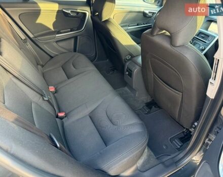 Сірий Вольво B60, об'ємом двигуна 2.4 л та пробігом 256 тис. км за 13900 $, фото 38 на Automoto.ua