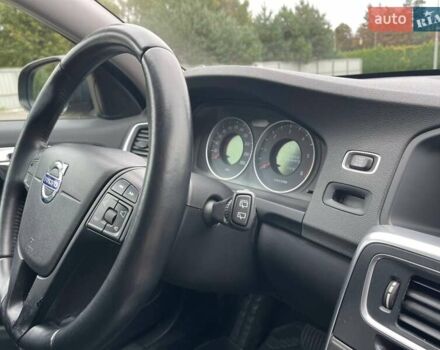 Сірий Вольво B60, об'ємом двигуна 2 л та пробігом 289 тис. км за 11400 $, фото 33 на Automoto.ua